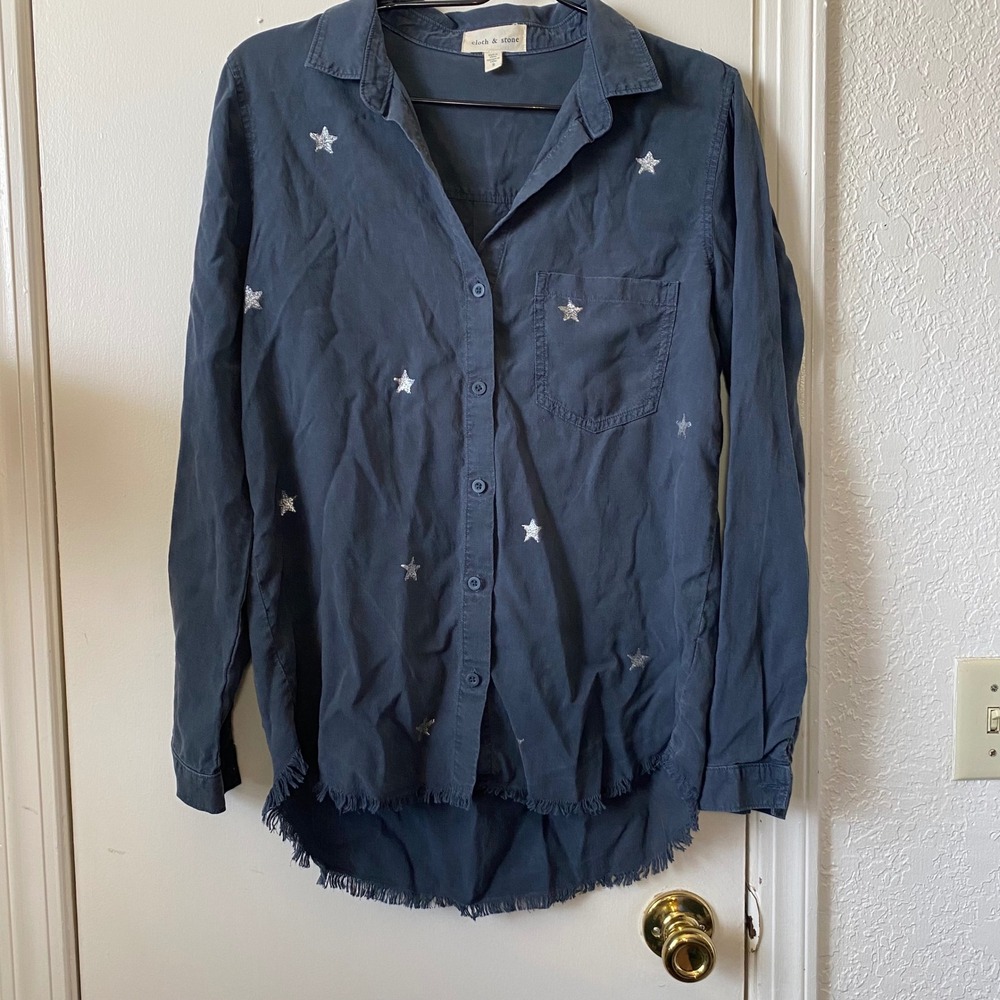 Cloth & Stone‎ Anthropologie Star Button Down Shirt Long Sleeve Frayed Hem Women